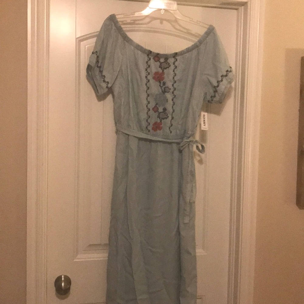 Old Navy Embroidered Off the shoulder Dress